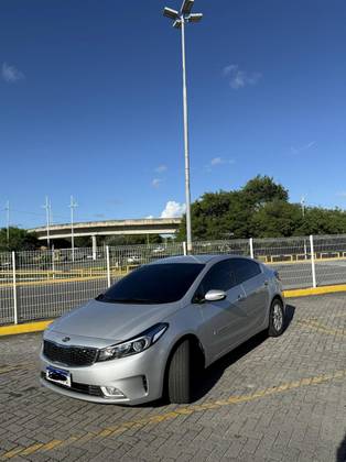 KIA CERATO 1.6 SX 16V FLEX 4P AUTOMÁTICO KIA CERATO 1.6 SX 16V FLEX 4P AUTOMÁTICO
